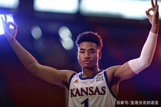 赵继伟13+7辽宁险胜天津 浙江6人上双胜上海