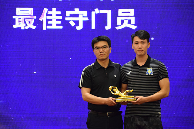 2026十堰马拉松鸣枪开跑 上万跑者领略“山水车城”